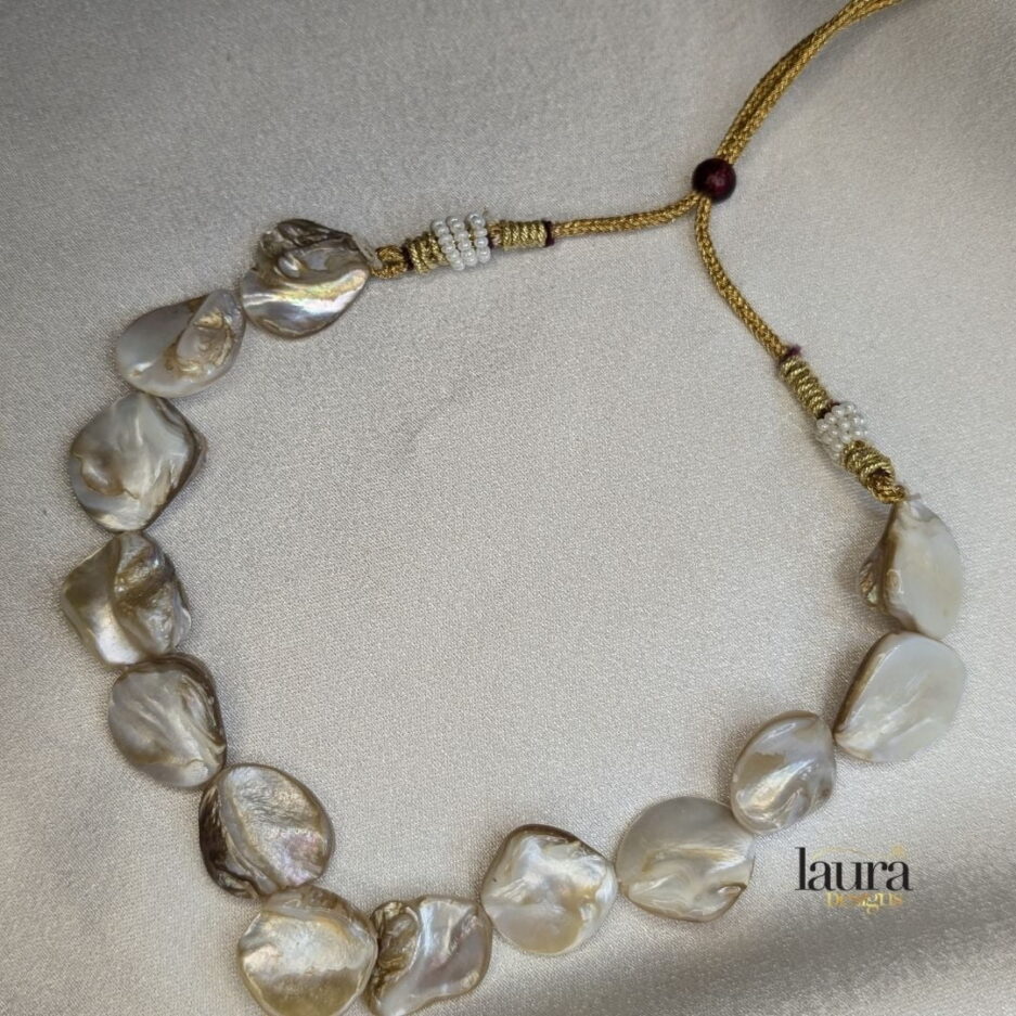 shell pearl necklace