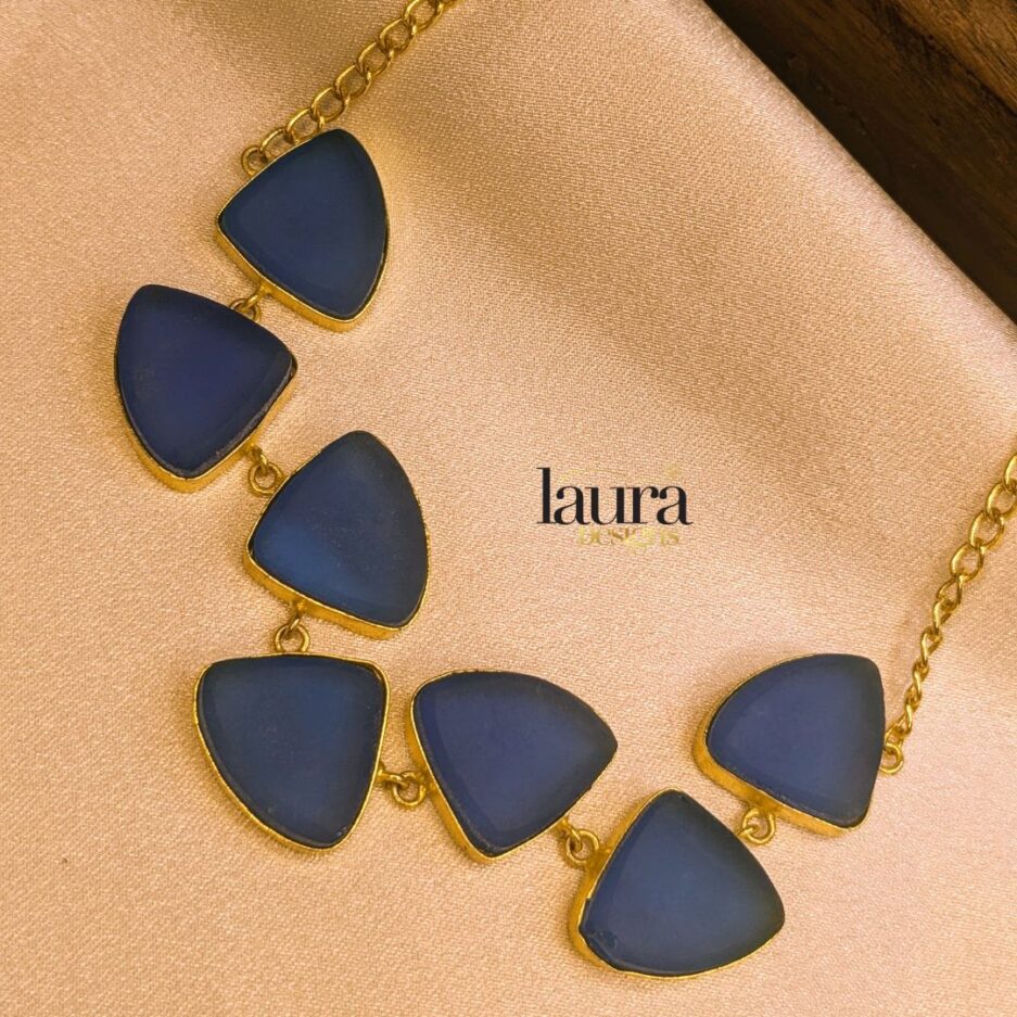 blue stones necklace