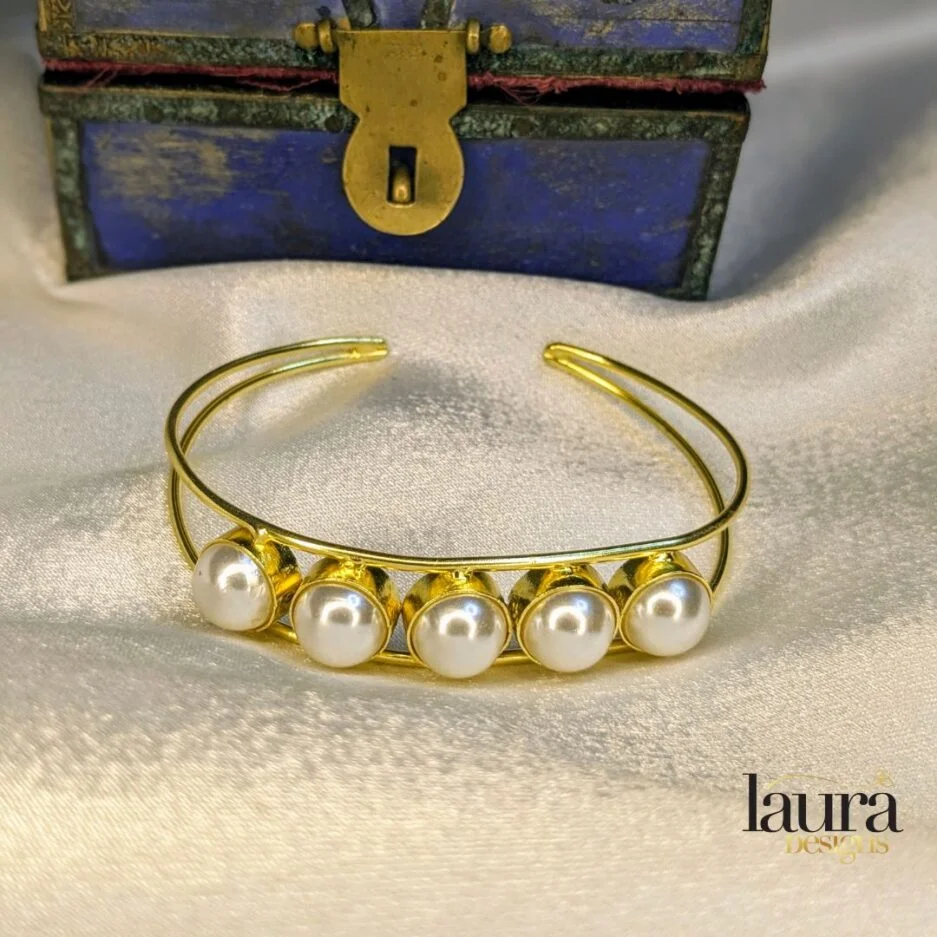 pearl bangle