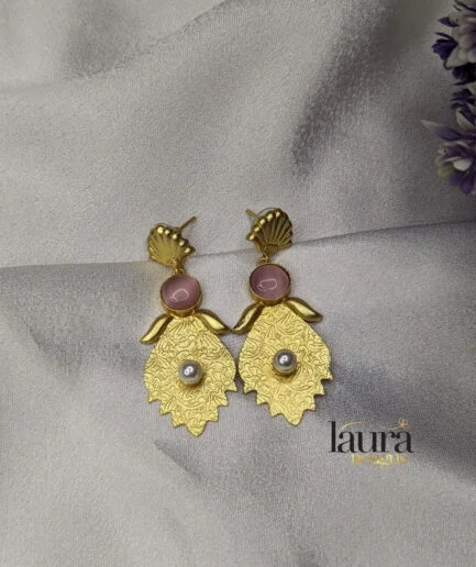 Laura jewellery outlet