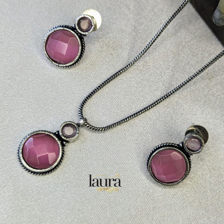 antique pendant set