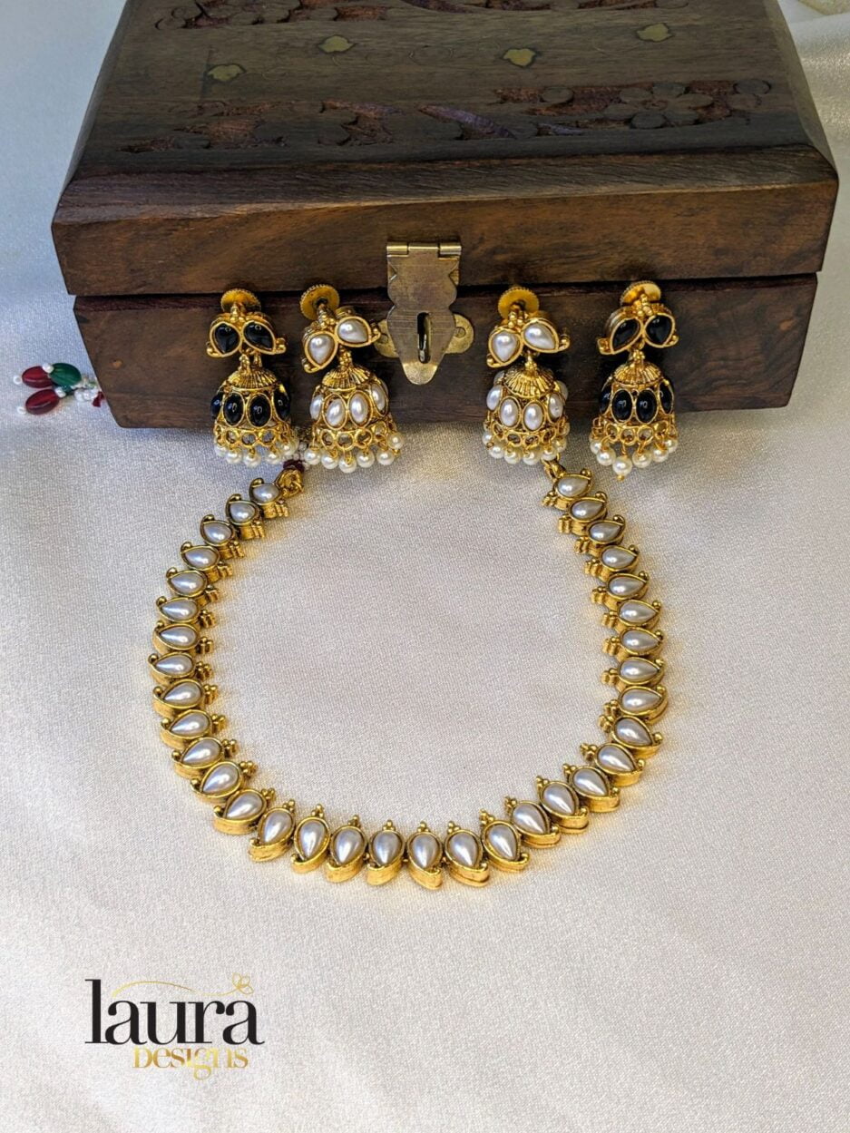 reversible pearl necklace set