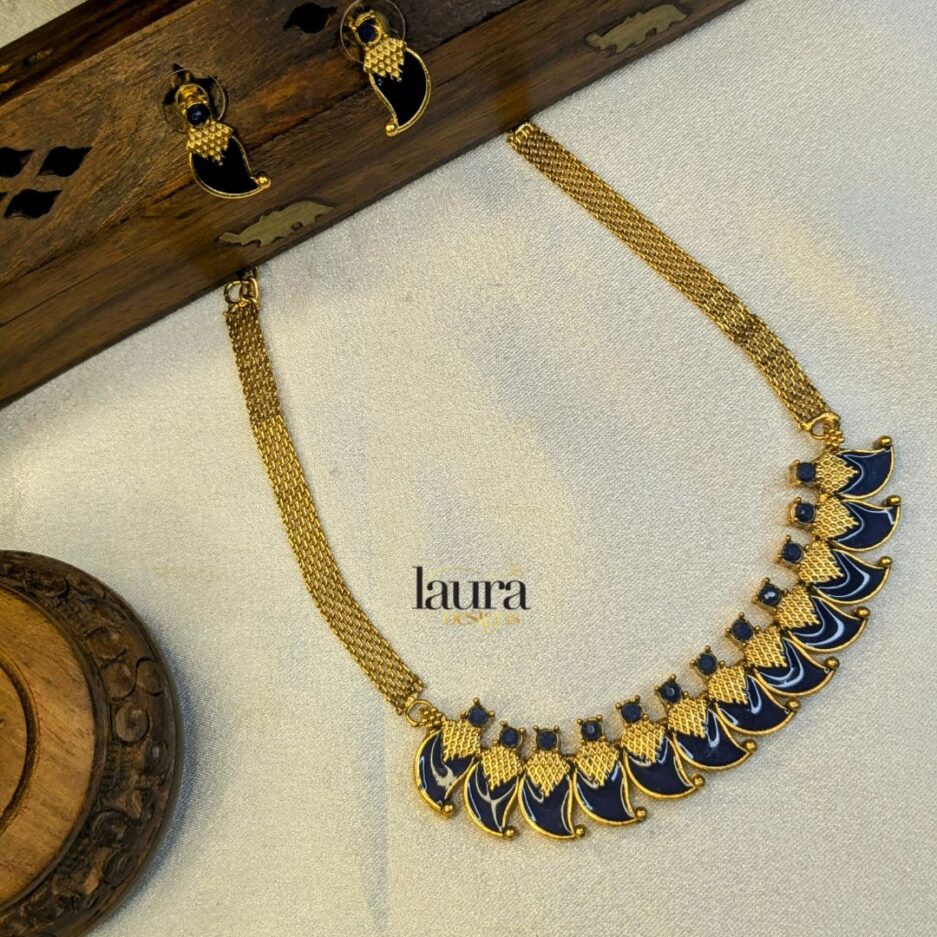 blue palakka necklace