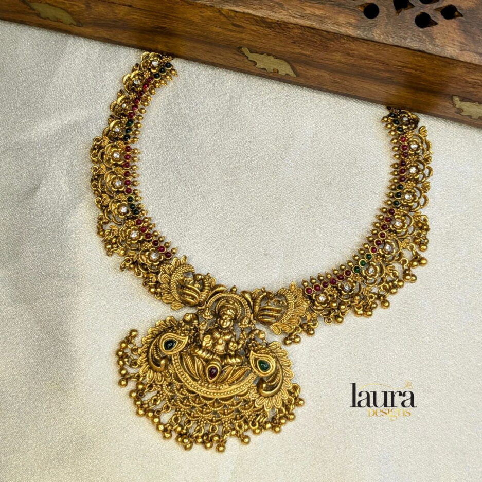 golden neckpieces combo set