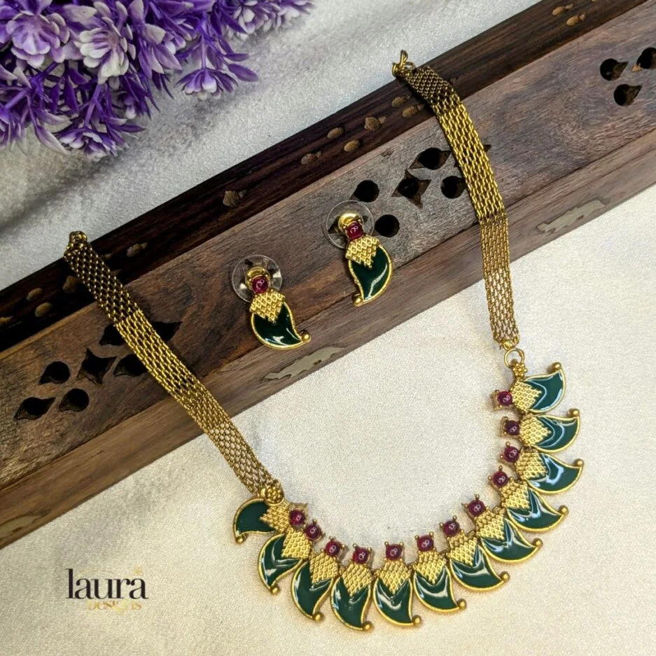 green palakka necklace