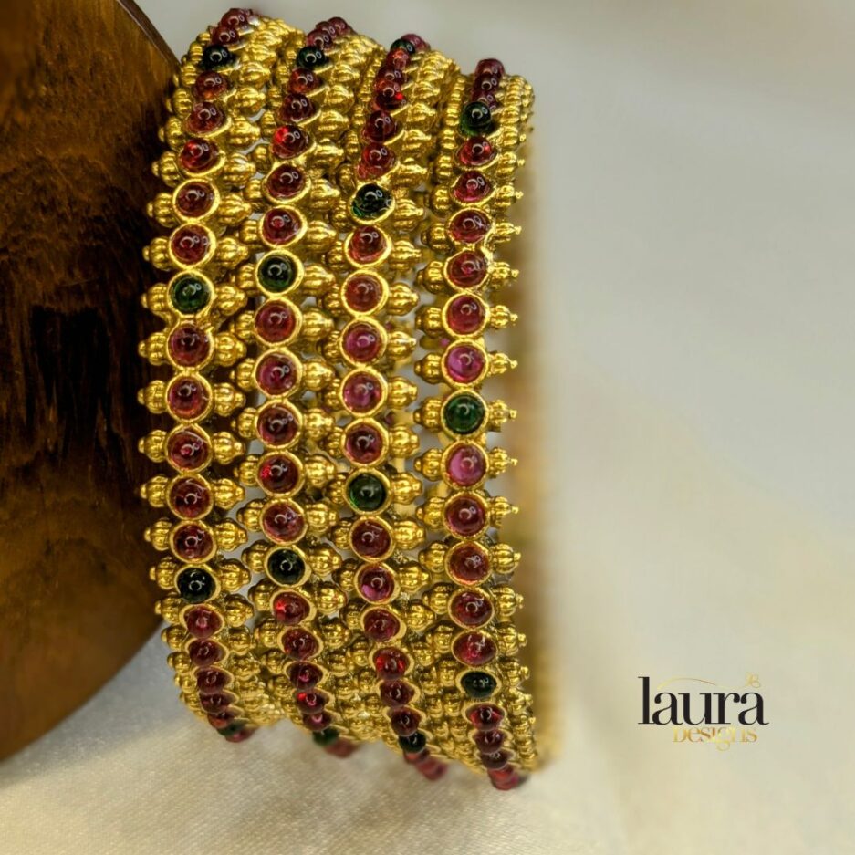 Traditional bangles with red and green stones (set of 4)