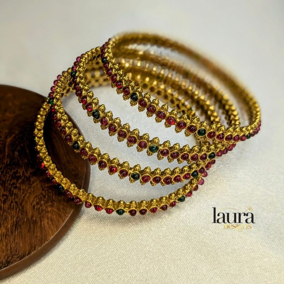 Traditional bangles with red and green stones (set of 4)