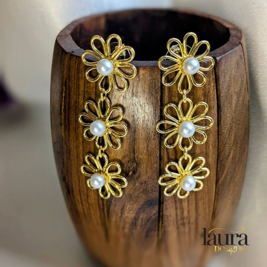 floral earrings woth pearl