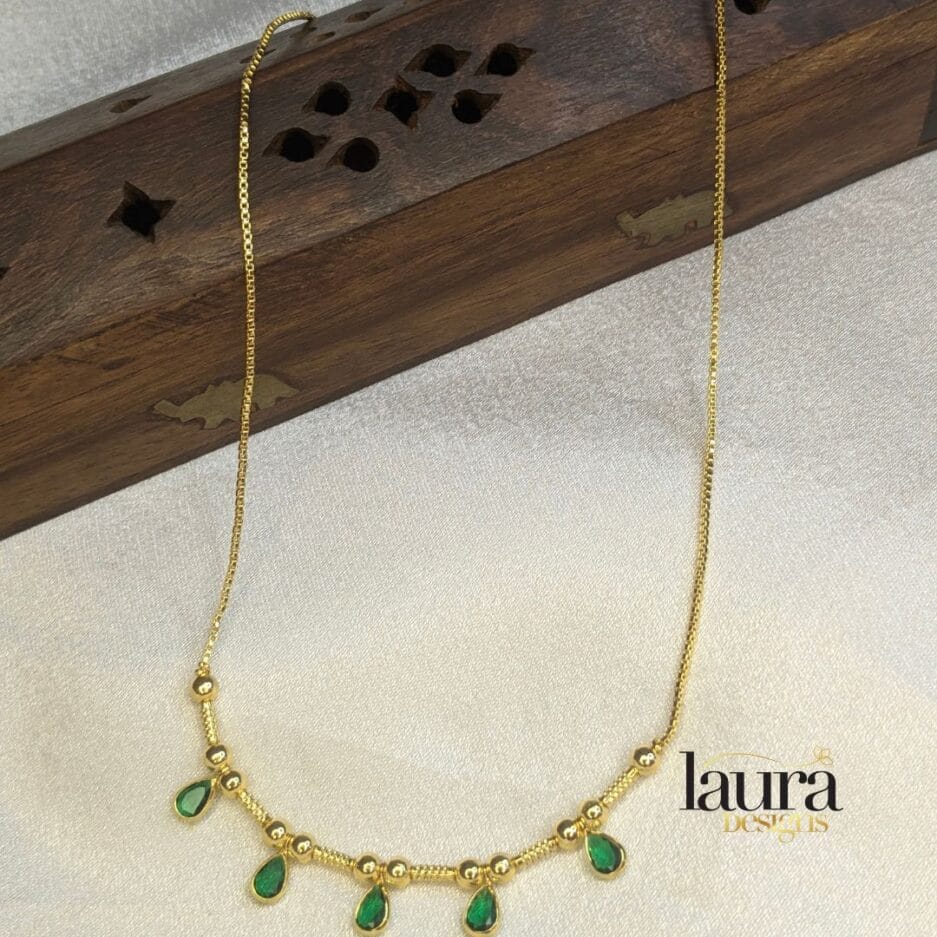 lightweight necklace