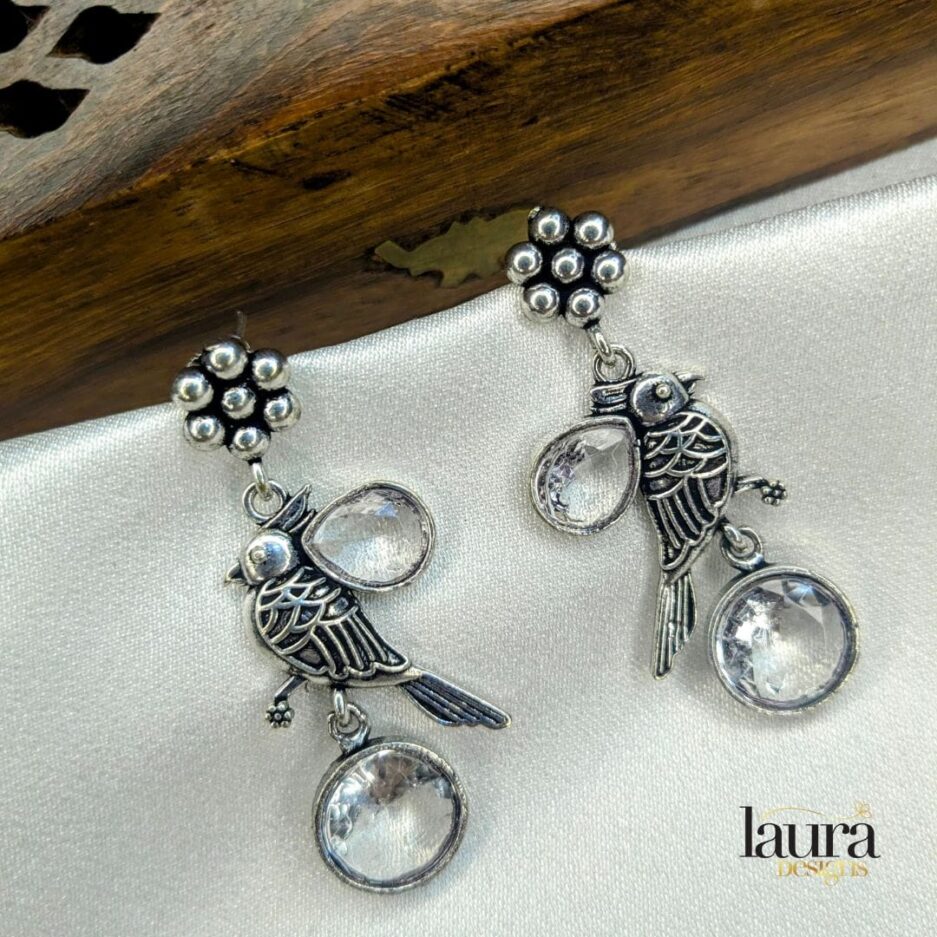 transparent stone earring 2