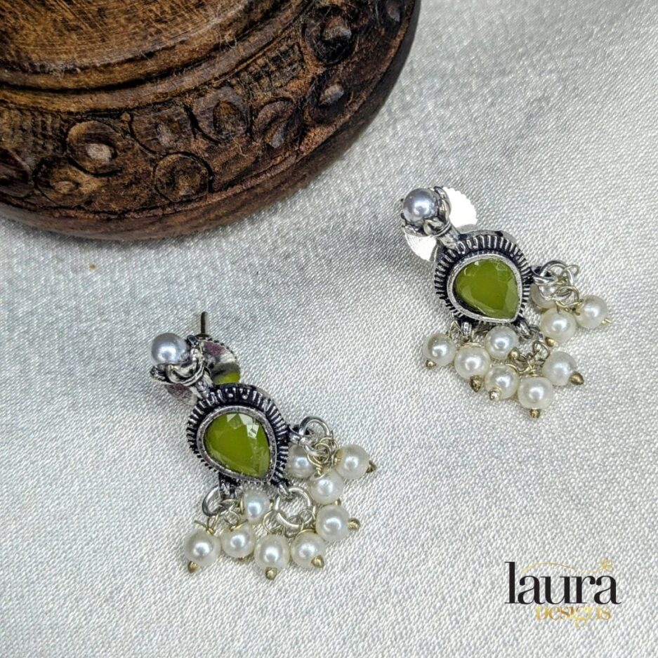 pista green earring