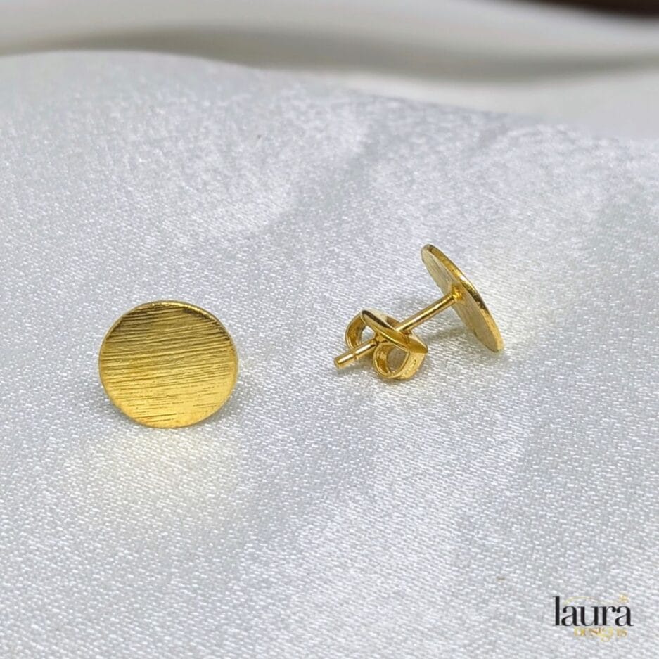 brass stud small